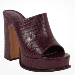 Alexandre Birman Berry Embossed Croc Lavinia Mules 

Size 41